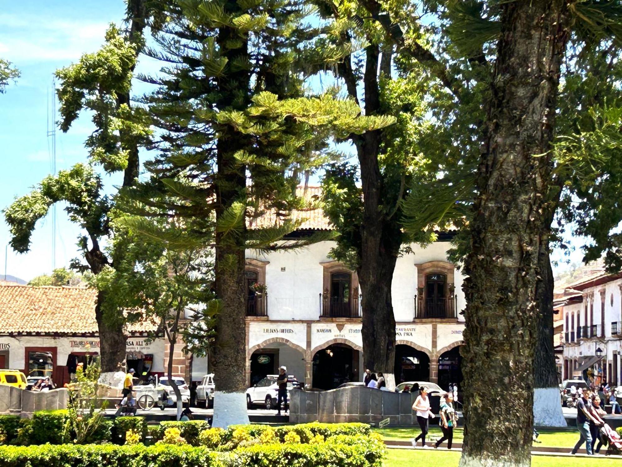 Hotel Mansion Iturbe Pátzcuaro Exterior foto